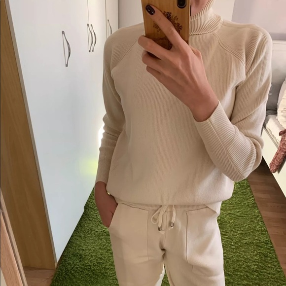 Two Piece Knitted Turtleneck Tracksuit Loungewear - Picture 8 of 16